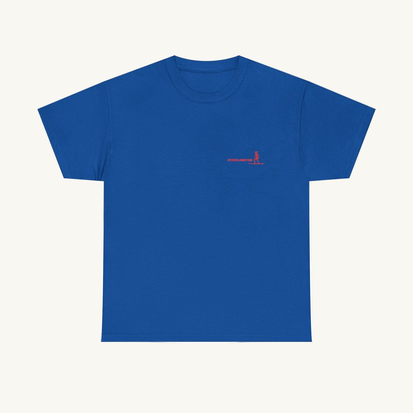 Leuchtend blaues Damen T-Shirt aus Baumwolle mit einem kleinen roten Aufdruck auf der linken Brust. Das Motiv zeigt eine Surferin auf einem Board und den Schriftzug 'HITZEWELLENREITERIN' in moderner, sportlicher Schrift."